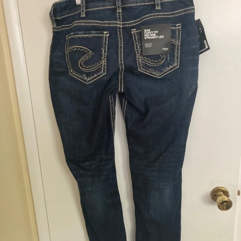 Silver Jeans Suki straight plus - Picture 2 of 2